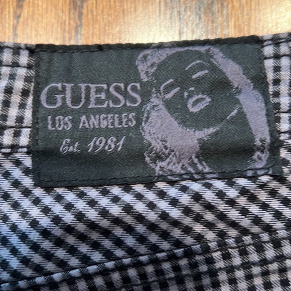Guess Short Shorts in Black And White  Checkered Size 30 - Picture 6 of 9
